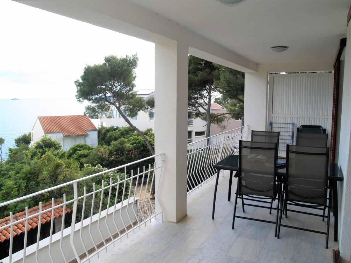 Apartment On The Beach