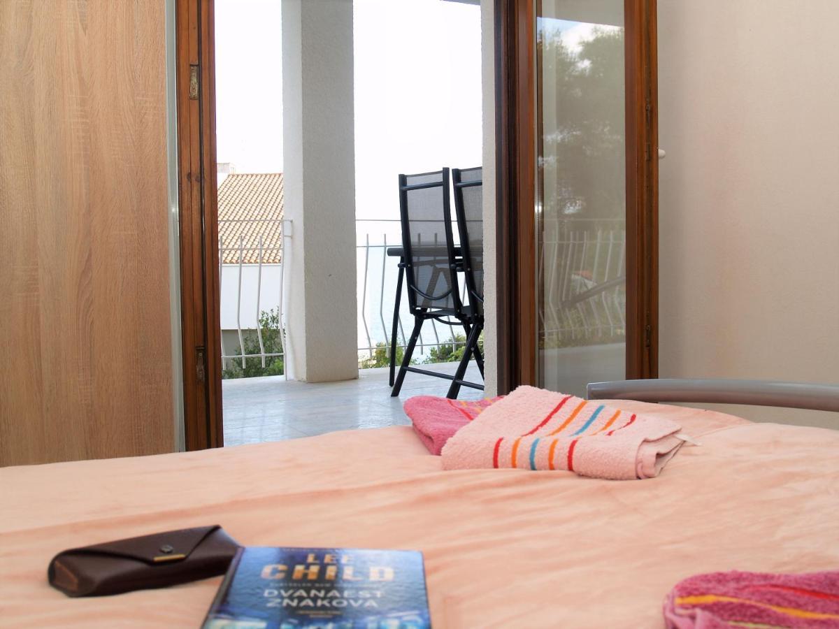 Apartment On The Beach