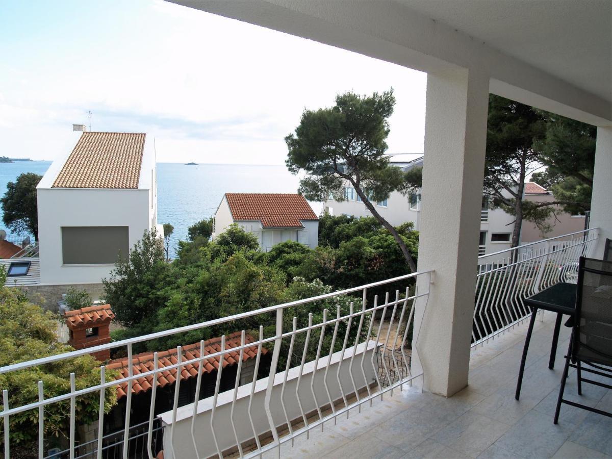 On The Beach Apartment *
