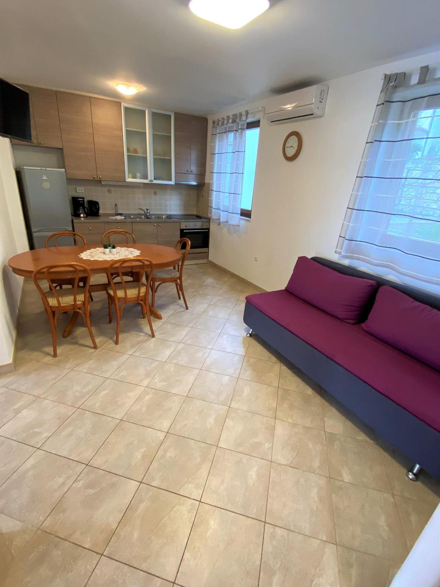 Apartma On The *